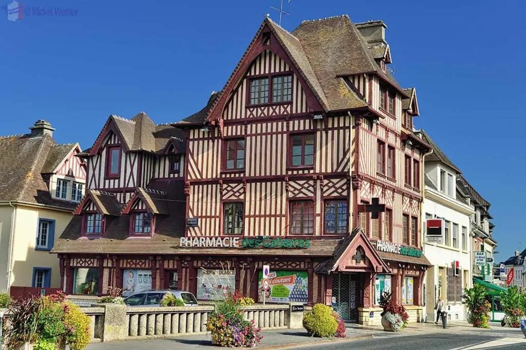 La Maison Du Cavalier, Chateau De Lavenue Pierrefitte-en-Auge Kültér fotó