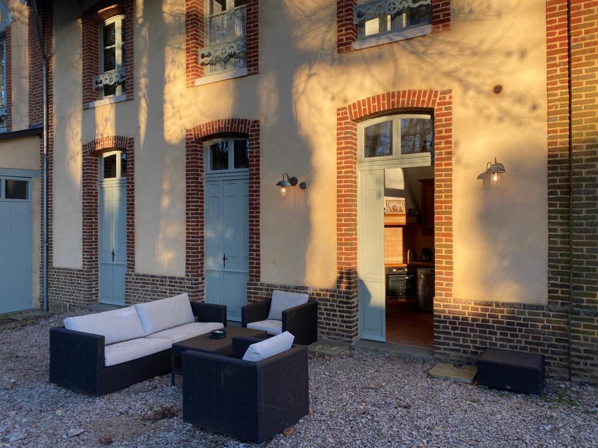 La Maison Du Cavalier, Chateau De Lavenue Pierrefitte-en-Auge Kültér fotó